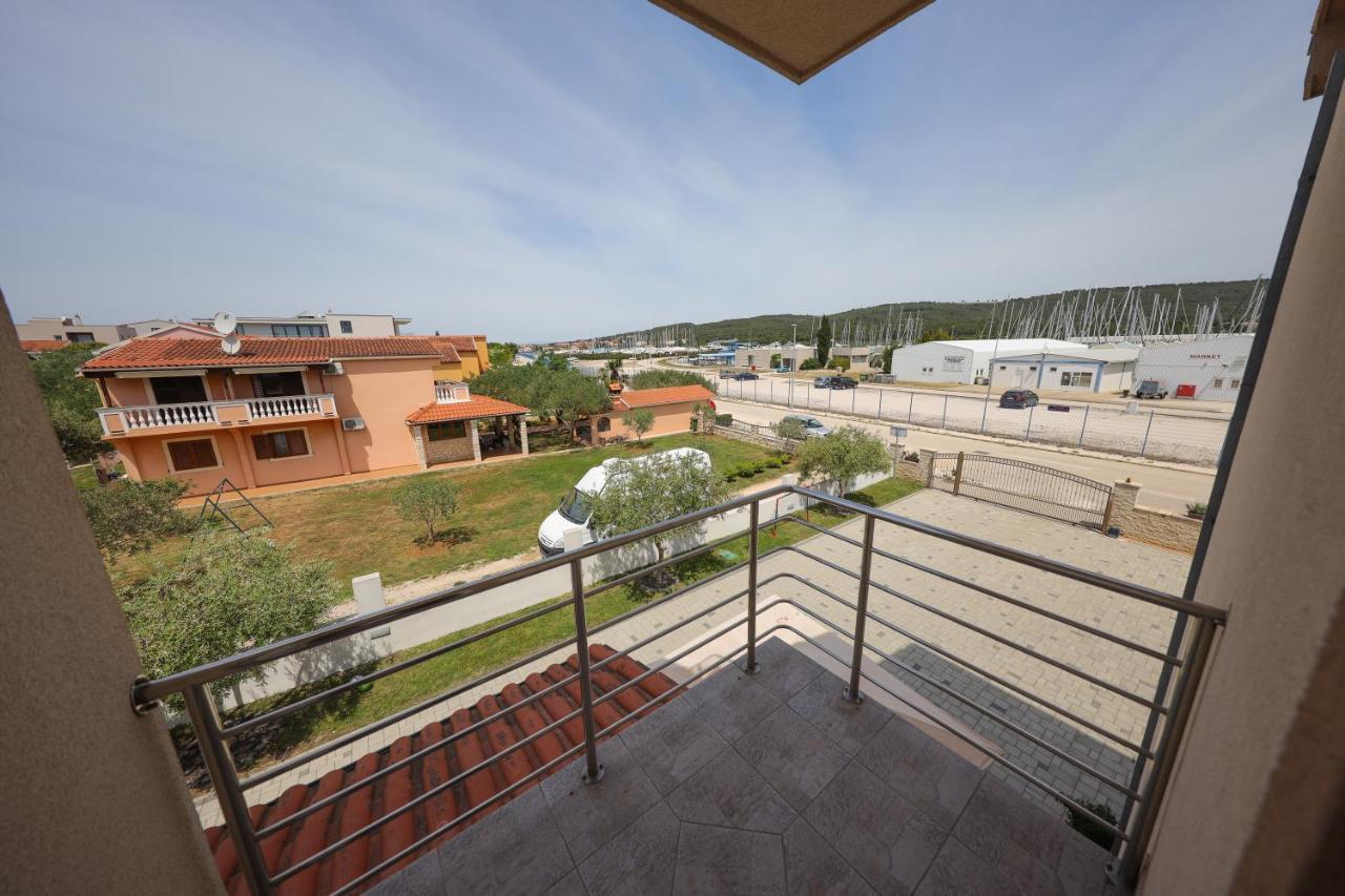Apartments Skara Bibinje Εξωτερικό φωτογραφία